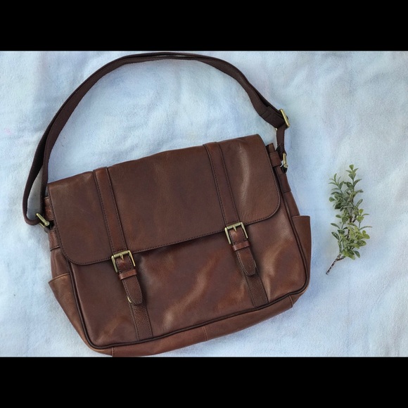 Fossil Messenger Bag - Picture 2 of 11